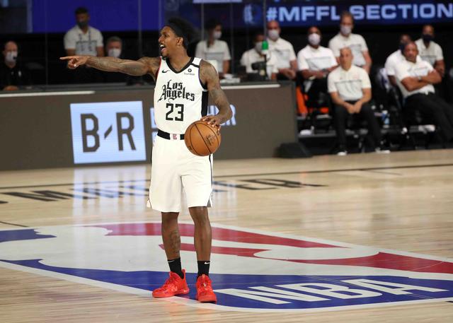 现提出了质 现提出了质