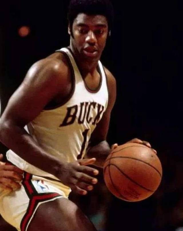 世界重新审 世界重新审