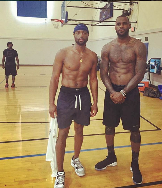 和内收射门 和内收射门