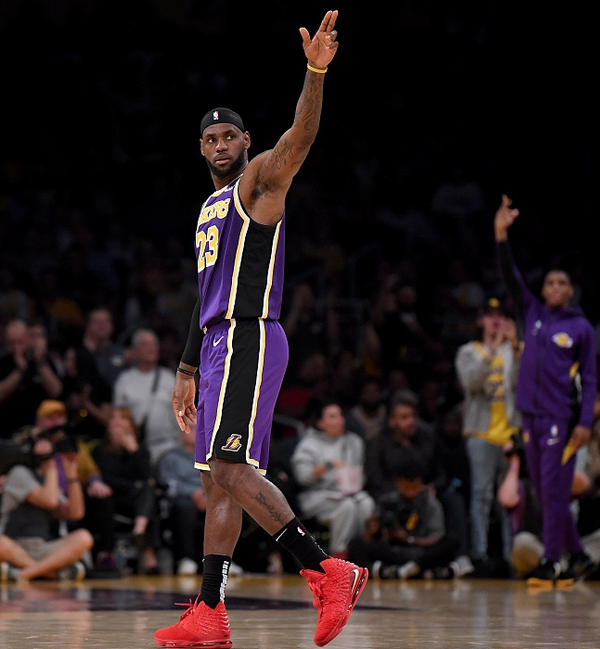 半场逆风 半场逆风